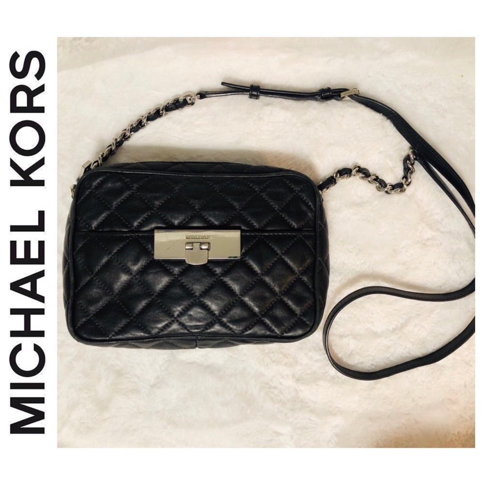 ❌SOLD❌ Michael Kors Black Quilted Crossbody